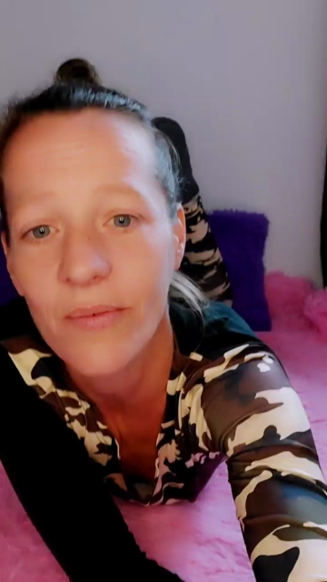 BlueEye_Girl  18-08-2021 beautylegs Female